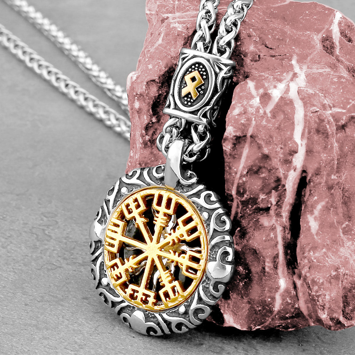 Viking Vegvisir With Rune Bead Chain