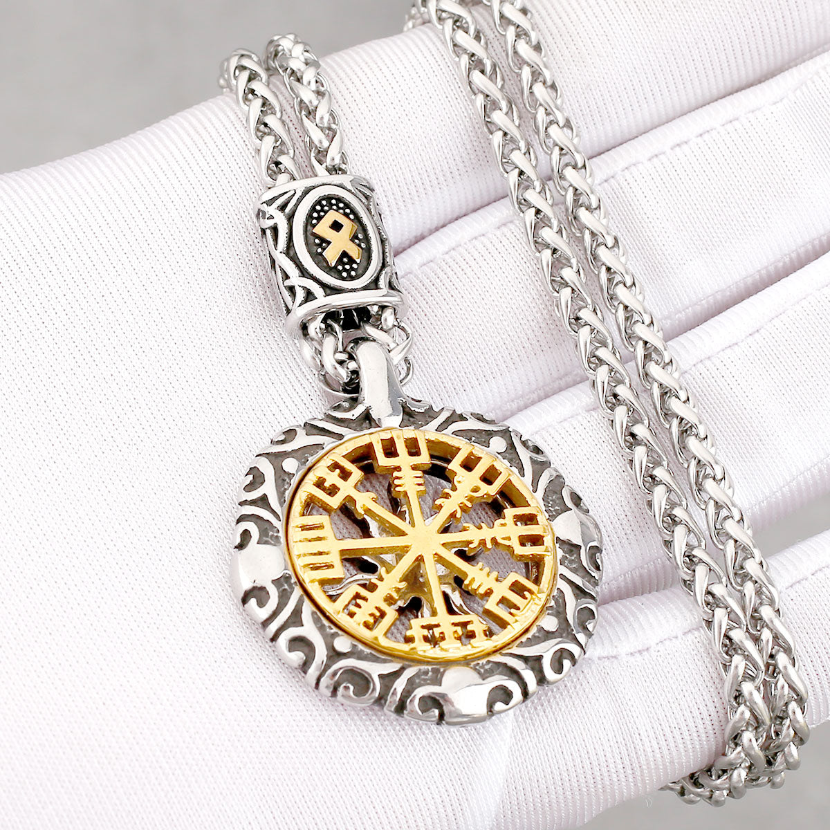 Viking Vegvisir With Rune Bead Chain