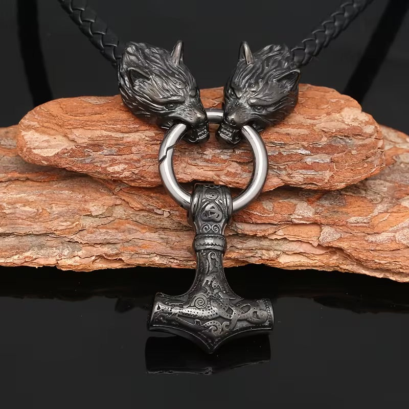 Viking Wolf Head With Mjölnir Chain
