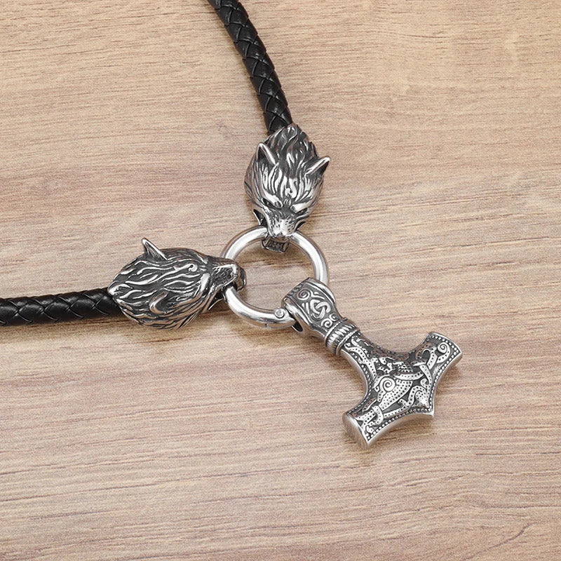 Viking Wolf Head With Mjölnir Chain