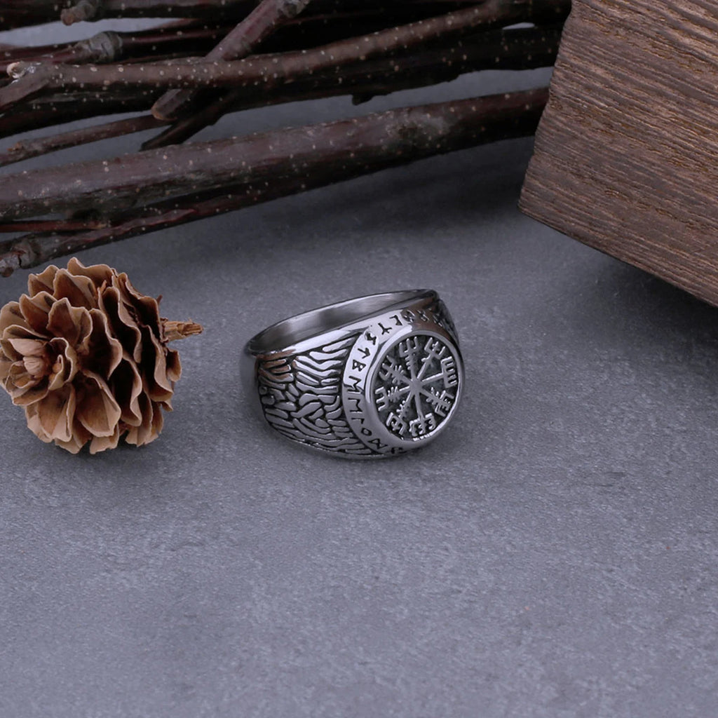 Vikings Vegvisir Ring With Runes